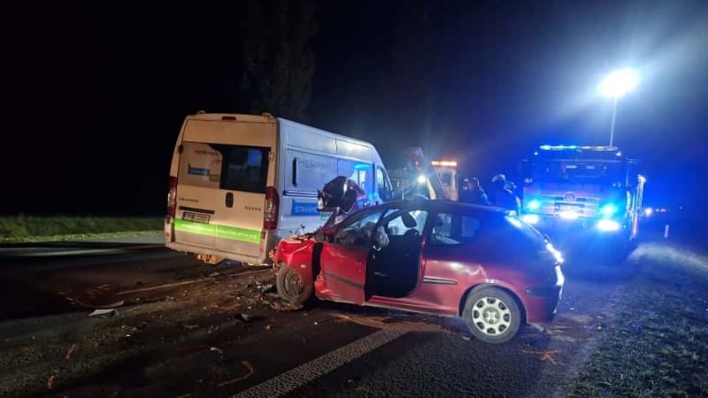 Zdrogovaná řidička na Plzeňsku bourala s úmyslem dceru zabít. Policie to šetří jako vraždu