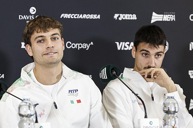 Sinner kouká jen z plakátu, chybí i dvojka. Italové přesto burcují: Je čas na hattrick