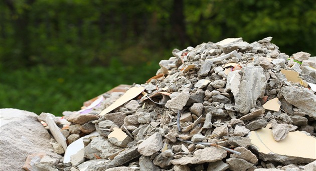 Firma chce zpracovávat dvanáctkrát víc odpadu. Kraj to schválil, Vratimov se brání