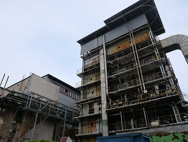 Rybitví chce spalovnu zastavit změnou územního plánu, firma na obec podala žalobu