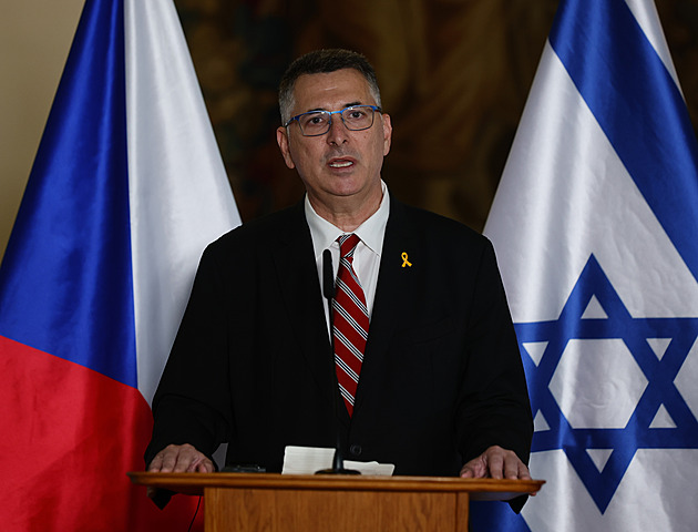 Macinkovi volal jeho izraelský kolega, řešili antisemitismus i vzájemnou návštěvu