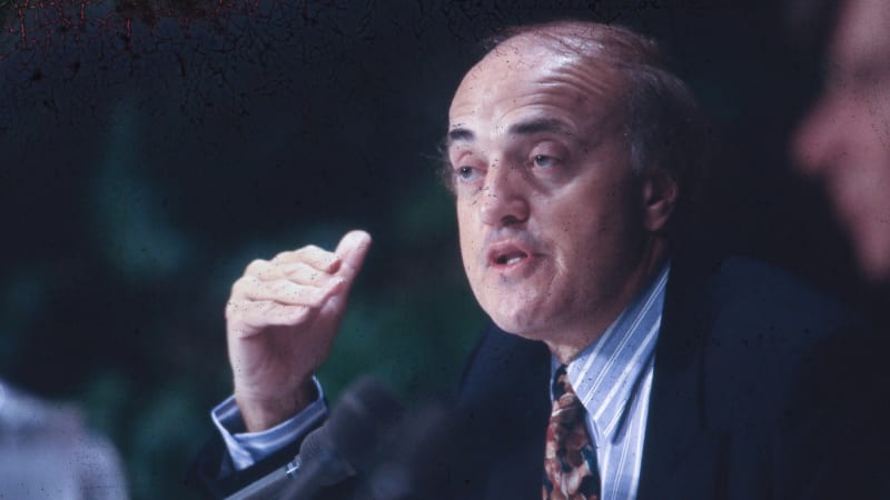 Zemřel válečný zpravodaj Peter Arnett. Držitel Pulitzerovy ceny pracoval i pro CNN