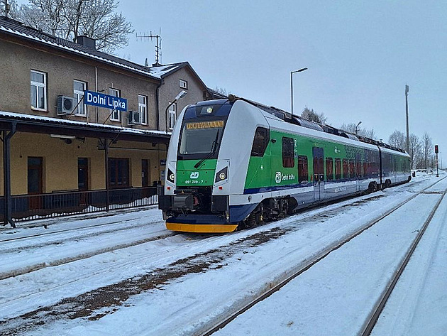 Sedm bateriových vlaků bude jezdit pod hlavičkou ČD, o pěti dalších rozhodne soutěž