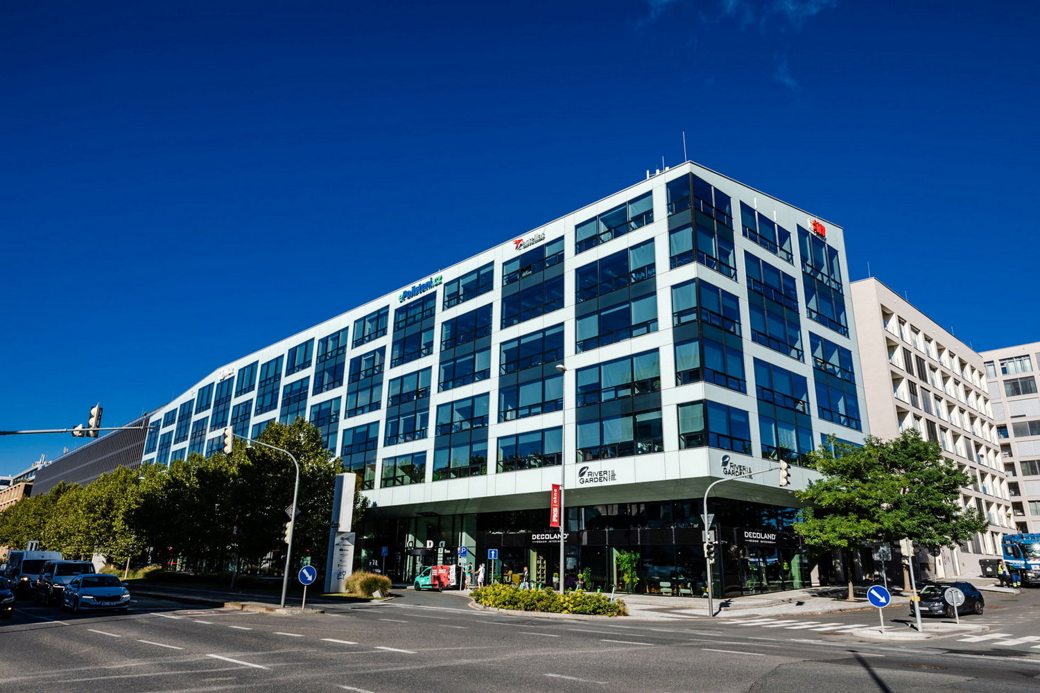 Prohlédněte si proměny Karlína ve velkolepé fotogalerii na webu rohanskenabrezi.cz