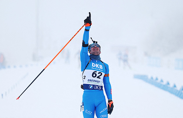 Nejdivnější den. Giacommel plakal se soupeři. A pak vyhrál, jak měl v plánu