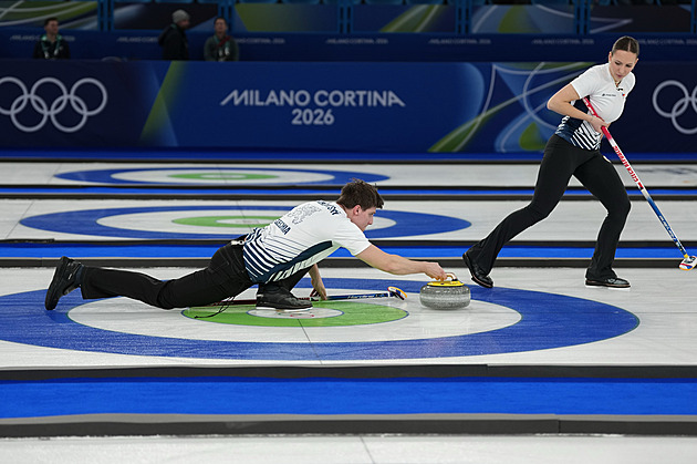 1. den ZOH 2026 ONLINE: Hyman bojuje mezi sáňkaři, v akci jsou skokanky