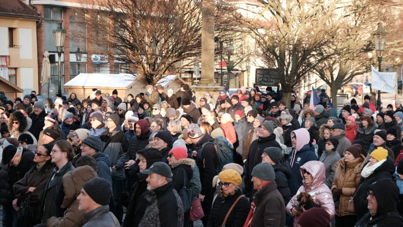 OBRAZEM: „Můžeme se ocitnout v poloautoritářském státě.“ Milion chvilek svolává další Letnou