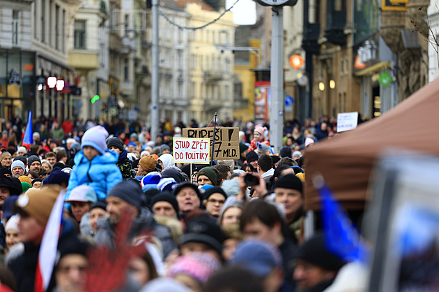 Konaly se další demonstrace za Pavla. V Brně, Ostravě či Olomouci vyšly tisíce lidí