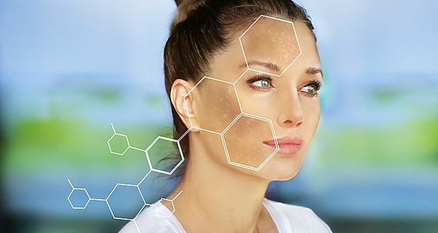 Marně bojujete s pigmentovými skvrnami? Možná jíte těchto 5 častých viníků