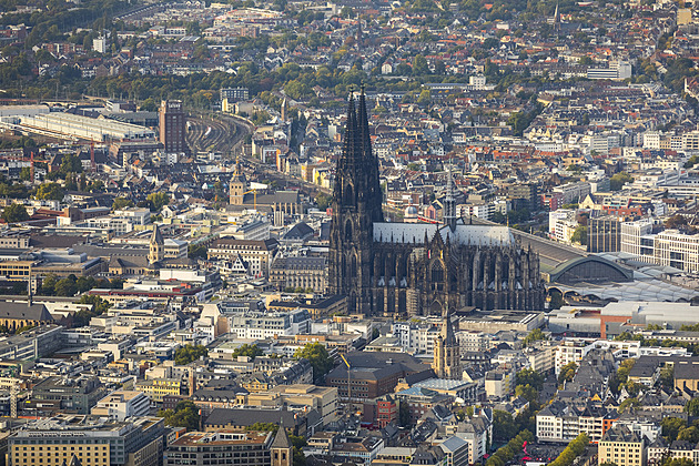 Je to drahé a nespravedlivé. Vstupné do kolínské katedrály budí rozpaky