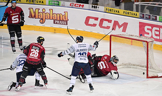 Červenka vystřelil Dynamu postup. Sparta doma znovu padla a je zápas od vyřazení