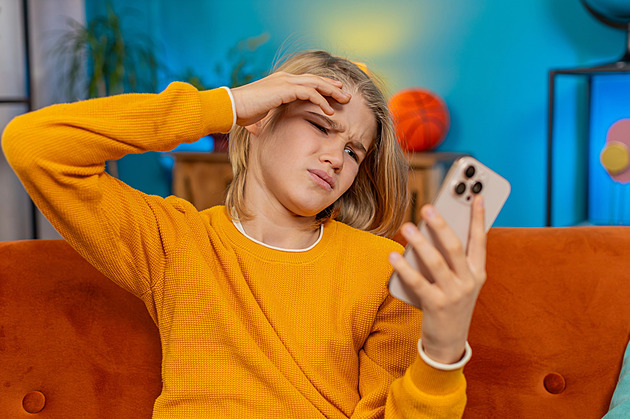 Sociální sítě děti semelou. Omezení u nich je tak nezbytné, míní psychiatr