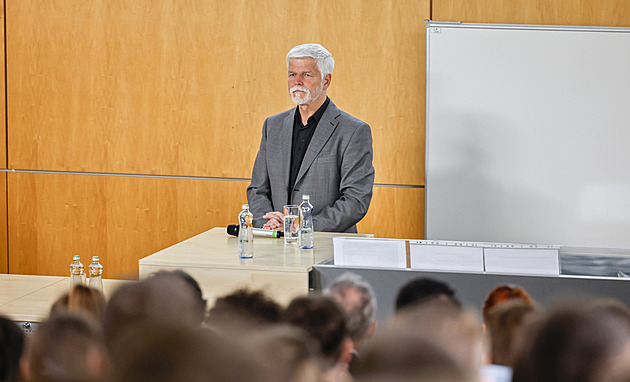„Válka v Íránu má potenciál přerůst v něco velkého“ řekl Pavel studentům v Brně