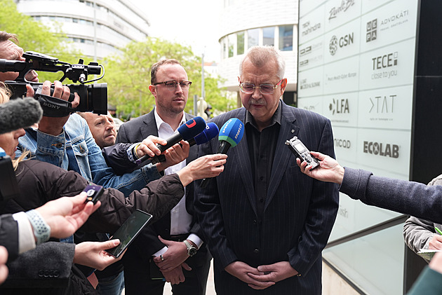 Tvrdík vzkázal fanouškům, ať se přihlásí na policii. Slušným chce tresty zmírnit