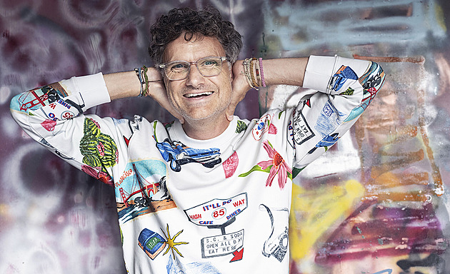Patrik Hartl našel porodníka pro svou dceru. Chce, aby byl u toho