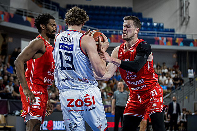 Pardubice se zmátořily po špatném úvodu a urvaly snížení. Brňanům došla energie
