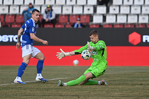 ONLINE: Olomouc - Karviná 2:0,  během chvíle se trefují Šturm a Baráth