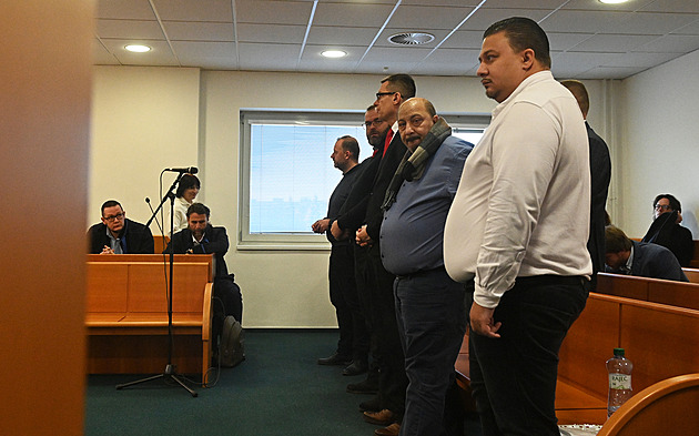 Kauza havířovských bytů. Soud potvrdil šéfovi odboru podmínku, pokutu snížil