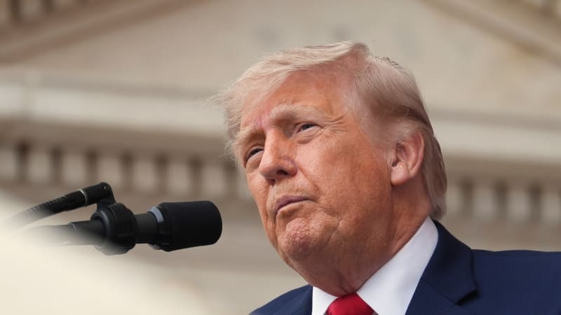 Trump si stěžuje na táhlé jednání o mírové dohodě. Írán bude muset zaplatit, hrozí prezident
