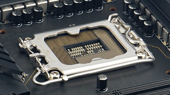 Nové procesory pro starou RAM: Intel chystá čipy Raptor Lake Next pro počítače s levnější pamětí DDR4