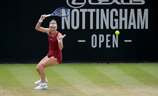 Tenis ONLINE: Bouzková usiluje o druhý letošní titul a vede, finále čeká i Noskovou