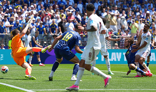 ONLINE: Bosna - Katar 2:1, Džeko pálil do tyče, pak snižuje Hajdus